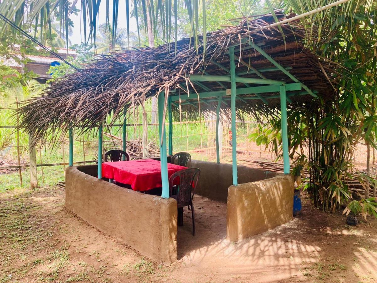 Bamboo Home Stay Hiriketiya Zuid-Dikwella Buitenkant foto